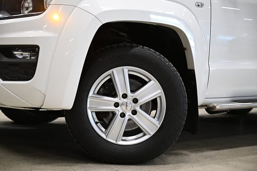 Bild 3 av Volkswagen Amarok 3.1t V6 204HK Automat|Servicebil|Kåpa|Inredd|Leasbar|SeUtr!!