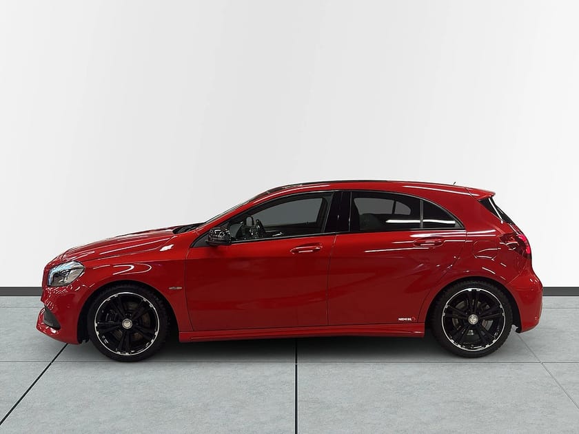 Bild 4 av Mercedes-Benz A 220 d AMG Sport Pano/Kamera/MoK-värm/AdaptivFart/SoV