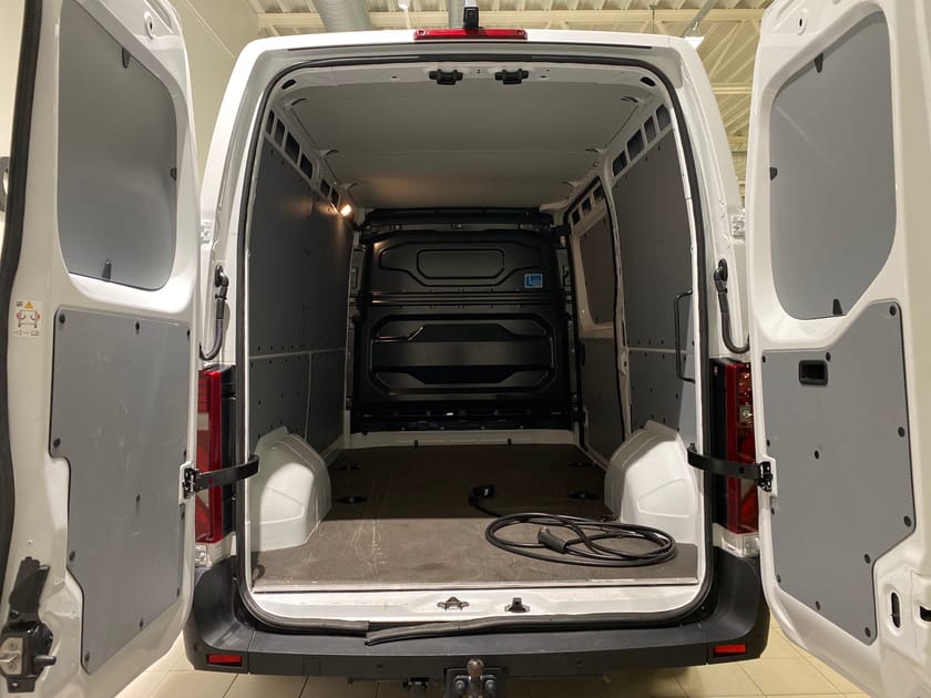 Bild 5 av Renault Master E-Tech 87kWh Skåp L2H2
