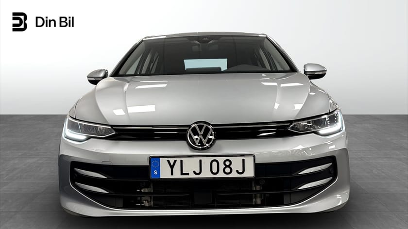 Bild 4 av Volkswagen Golf eTSI 150hk Parkerngsvärmare/Backkamrea