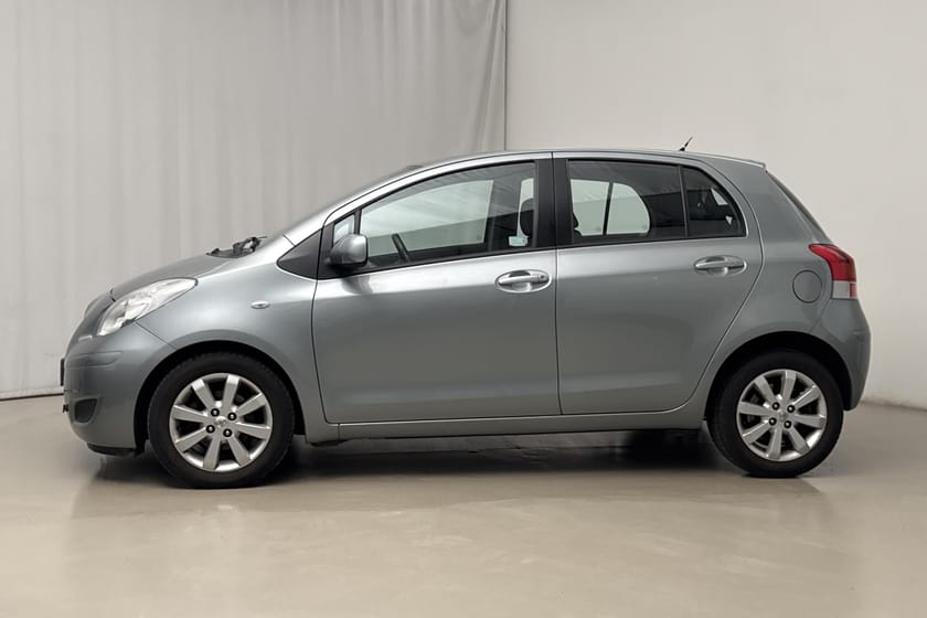 Bild 2 av Toyota Yaris 1.33 5dr (100hk)