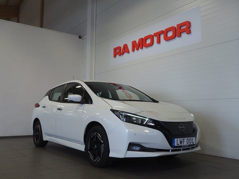 Bild 3 av Nissan Leaf 40 kWh 150hk Acenta | Drive assist | 360° | Rattvärme