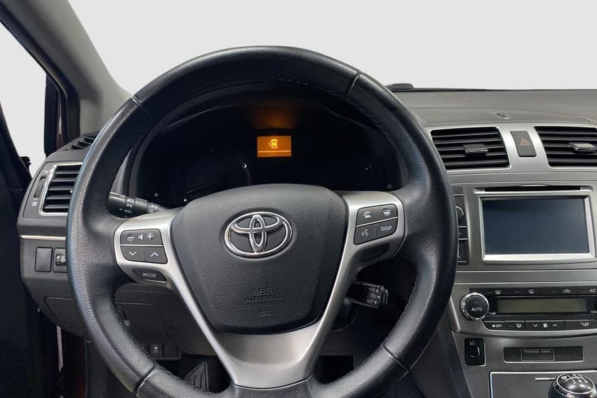 Bild 2 av Toyota Avensis Kombi 1,8 Edition 50 | Dragkrok | Motorvärmare | Vinterhjul