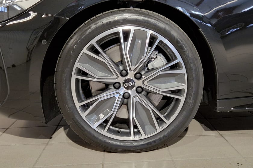 Bild 3 av Audi A5 Avant e-hybrid quattro 220 KW S TRONIC