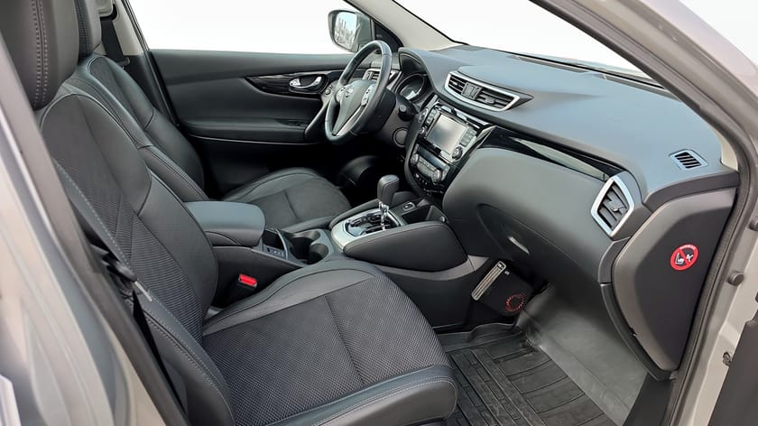Bild 3 av Nissan Qashqai DIG-T 115 TEKNA 2WD XTRONIC DESIGN PACK