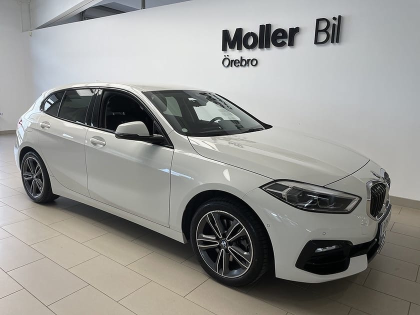 Bild 1 av BMW 118i 118 136HK Sport Line I Bkamera/Rattvärme/Vinterhjul