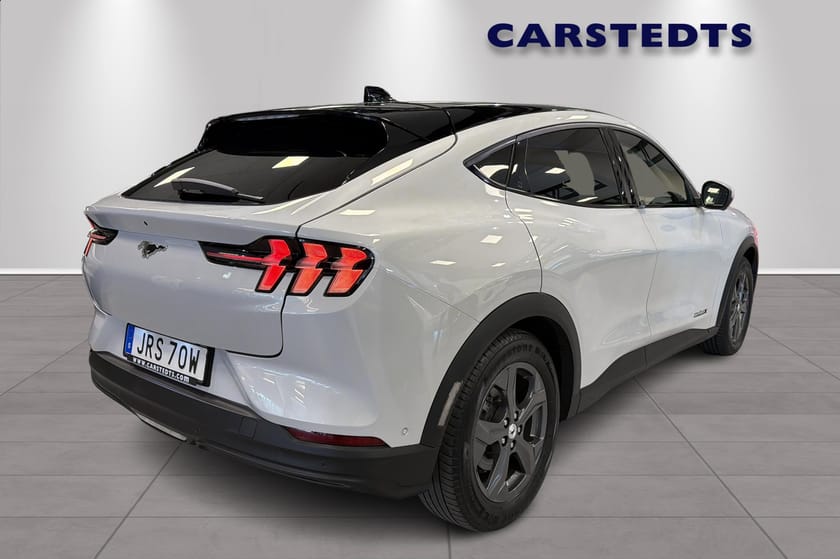 Bild 3 av Ford Mustang Mach-E Long Range RWD Pano Skinn B&O 360°