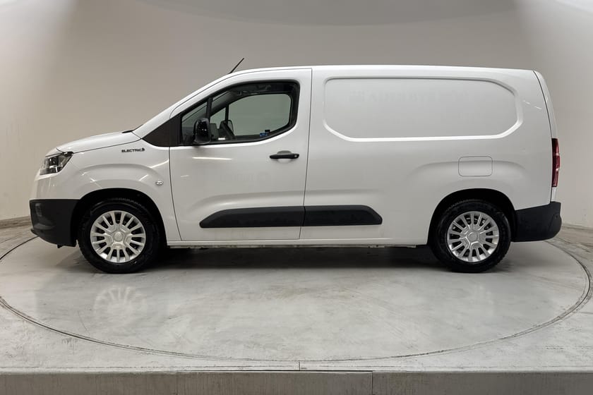 Bild 2 av Toyota ProAce City Electric 50kWh (136hk) Verkstad Drag