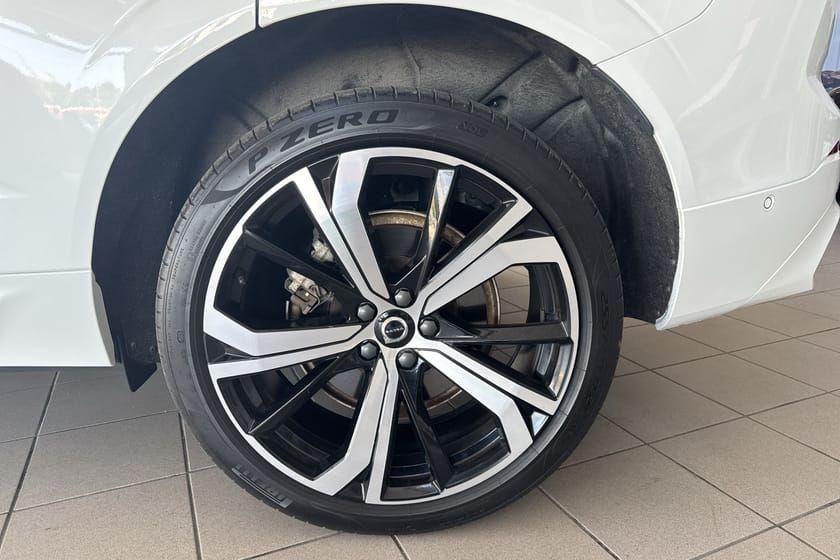 Bild 3 av Volvo XC60 T6 Plus Dark Nordic Edition