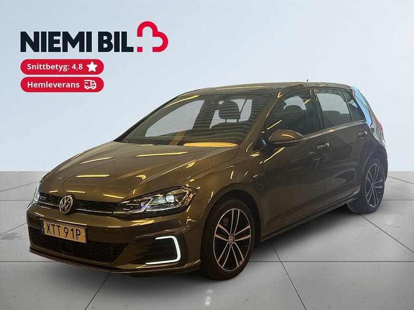 Bild 1 av Volkswagen Golf GTE 1.4 TSI 50-64km Range/P-Sens/S&V-Hjul/Carplay & AA