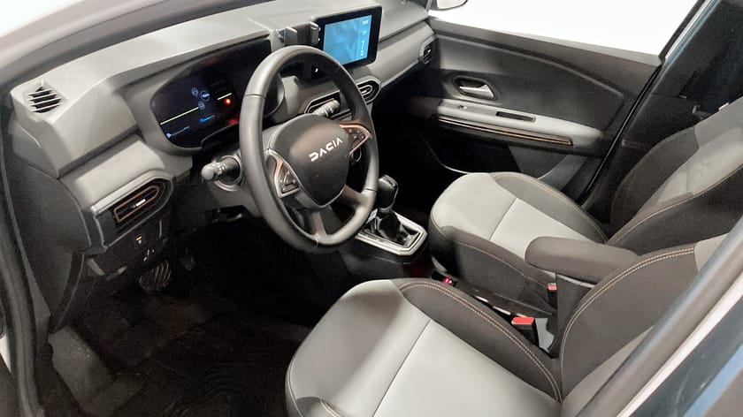 Bild 4 av Dacia Jogger 7-sätes HYBRID 140 EXTREME 7-SITS