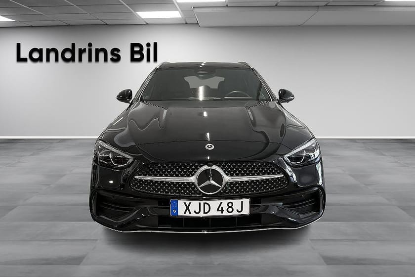 Bild 2 av Mercedes-Benz C 300 T de 4MATIC Kombi Laddhybrid AMG-Line