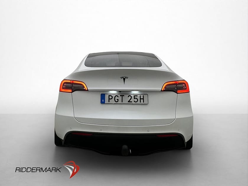 Bild 5 av Tesla Model Y Long Range AWD Svensksåld Värmepump Dragkrok