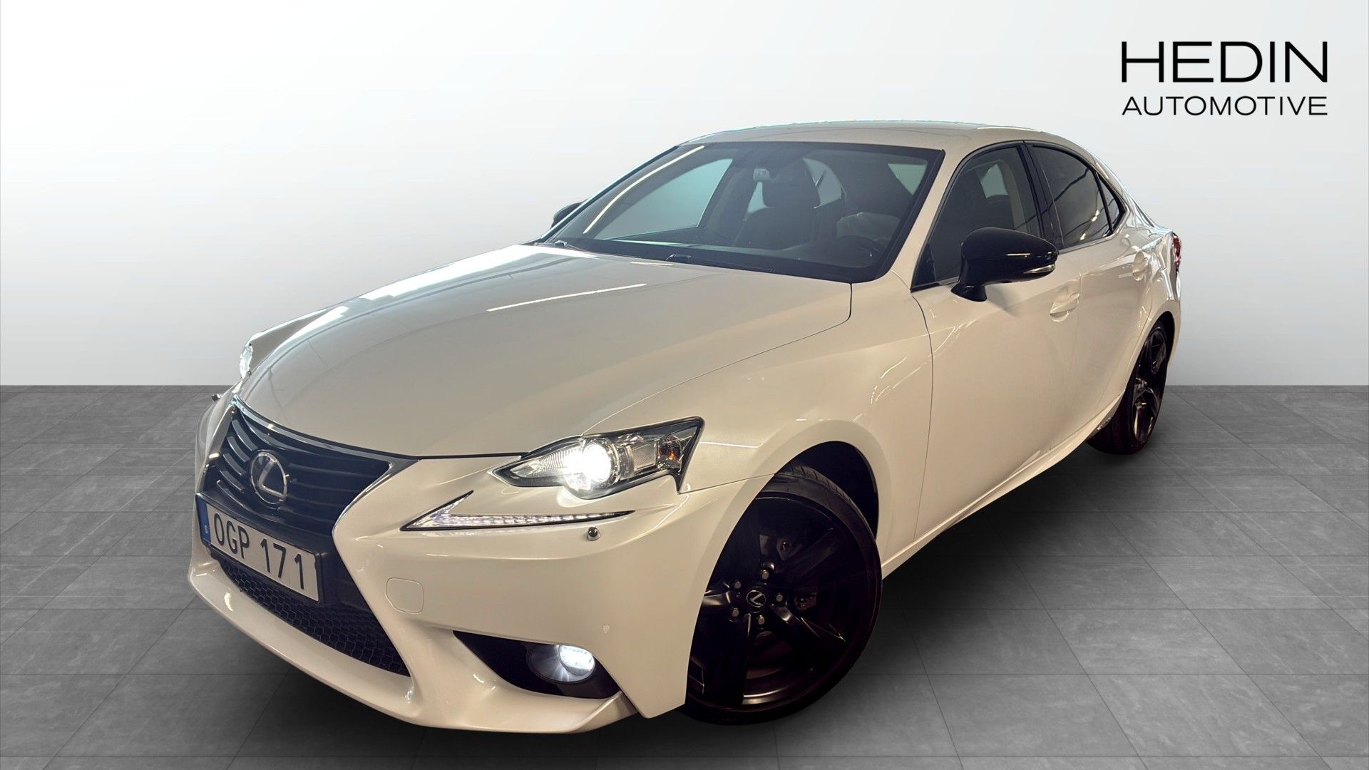 Lexus IS 220 л.с.