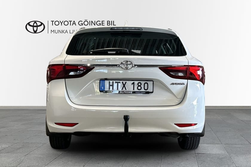 Bild 5 av Toyota Avensis Kombi 1.6 D-4D 1 ägare drag v-hjul