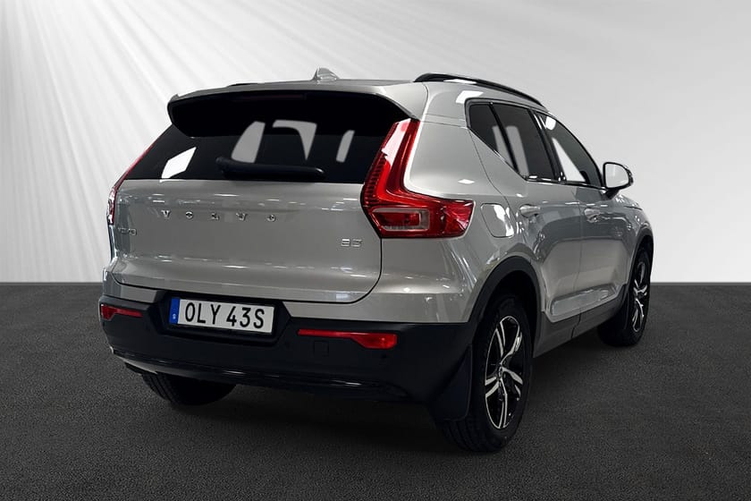Bild 3 av Volvo XC40 B3 FWD Bensin Plus Dark