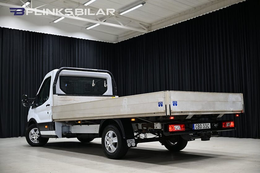Bild 4 av Ford Transit 350 Chassi Cab 170HK L4|Automat|Långflak|Drag|Värmare|NyKamrem