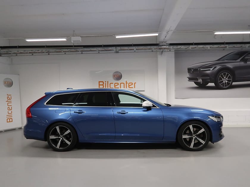 Bild 4 av Volvo V90 T4 R-Design V-Däck ingår Värmare-VoC-Elstol-CarPlay-Pil
