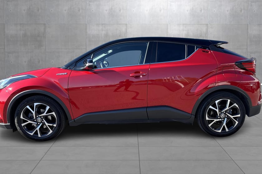Bilde 2 av Toyota C-HR Hybrid 1,8 L Lounge tech bi tone