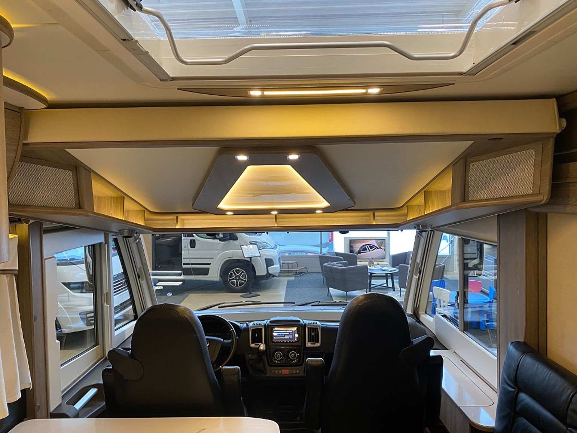 Kabe Campervan Fiat 3.0 MultiJet 2016, kuva 7/10