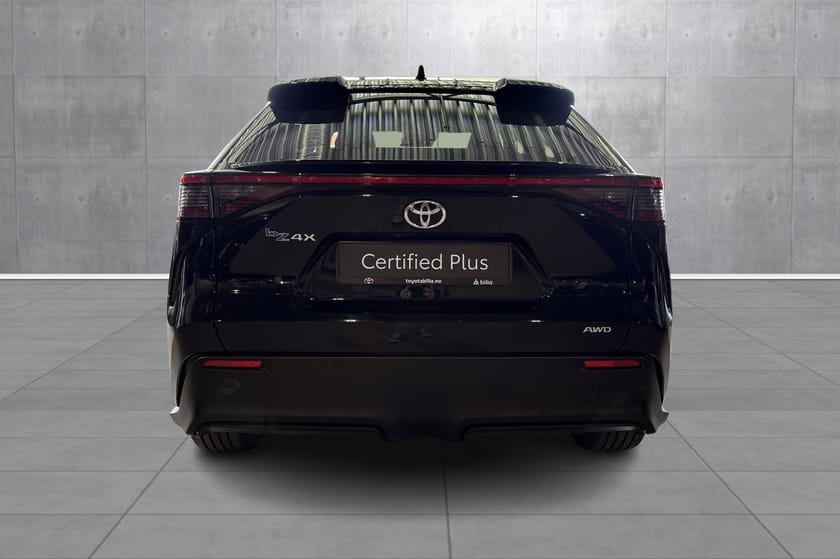Bilde 4 av Toyota bZ4X AWD / Active Tech / Velholdt / LAV KM