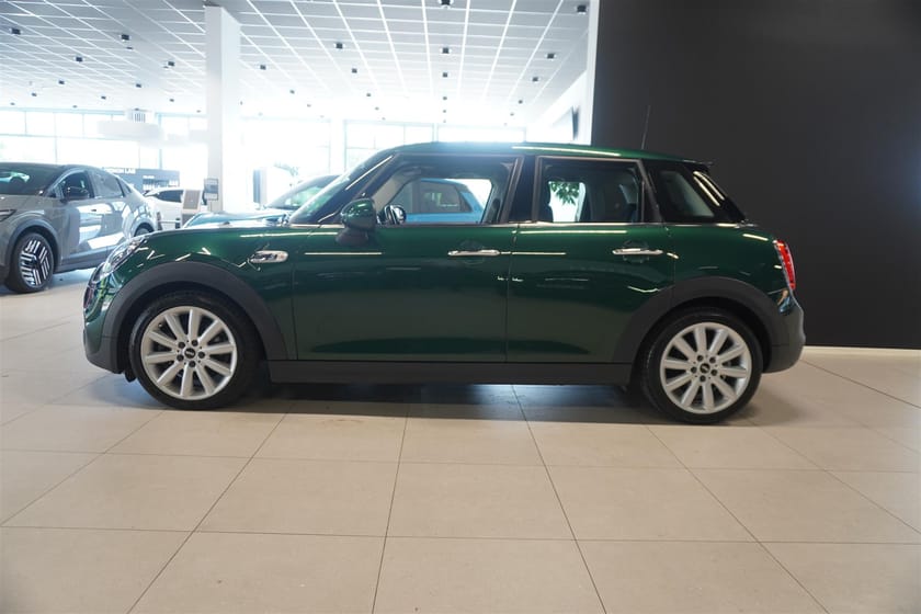 Bild 3 av MINI Cooper SD 5-Dörrars 170hk Automat Chili PDC Connected Farthållare