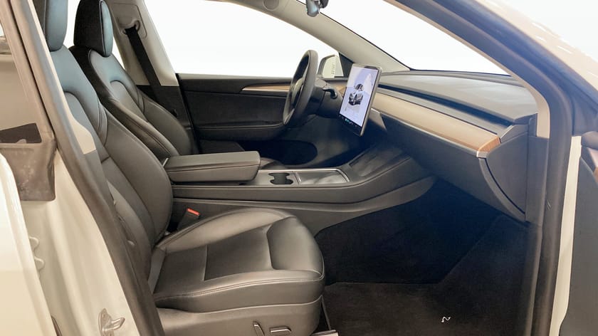 Bild 3 av Tesla Model Y Long Range AWD