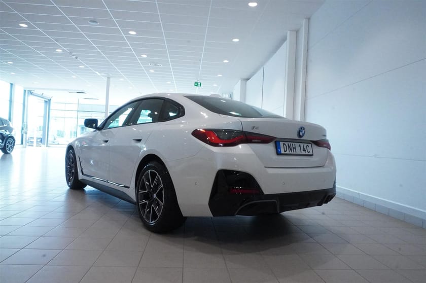 Bild 4 av BMW i4 eDrive40 Gran Coupé M Sport Business Fartpilot Rattvärme Drag