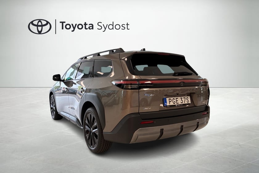 Bild 2 av Toyota bZ4X Touring AWD Executive 20" LM Panorama Skinn JBL Navigation Rattvärme Adaptiv farthållare mm.