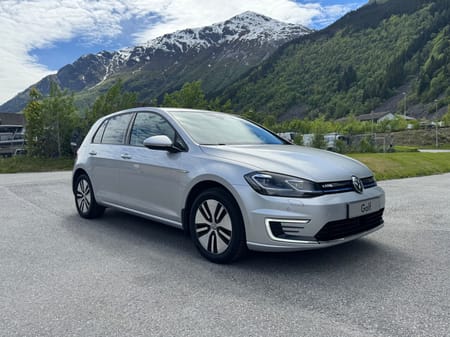Volkswagen e-Golf 136 hk exclusive kamp *