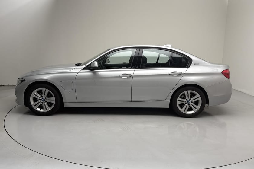 Bild 2 av BMW 330e Sedan