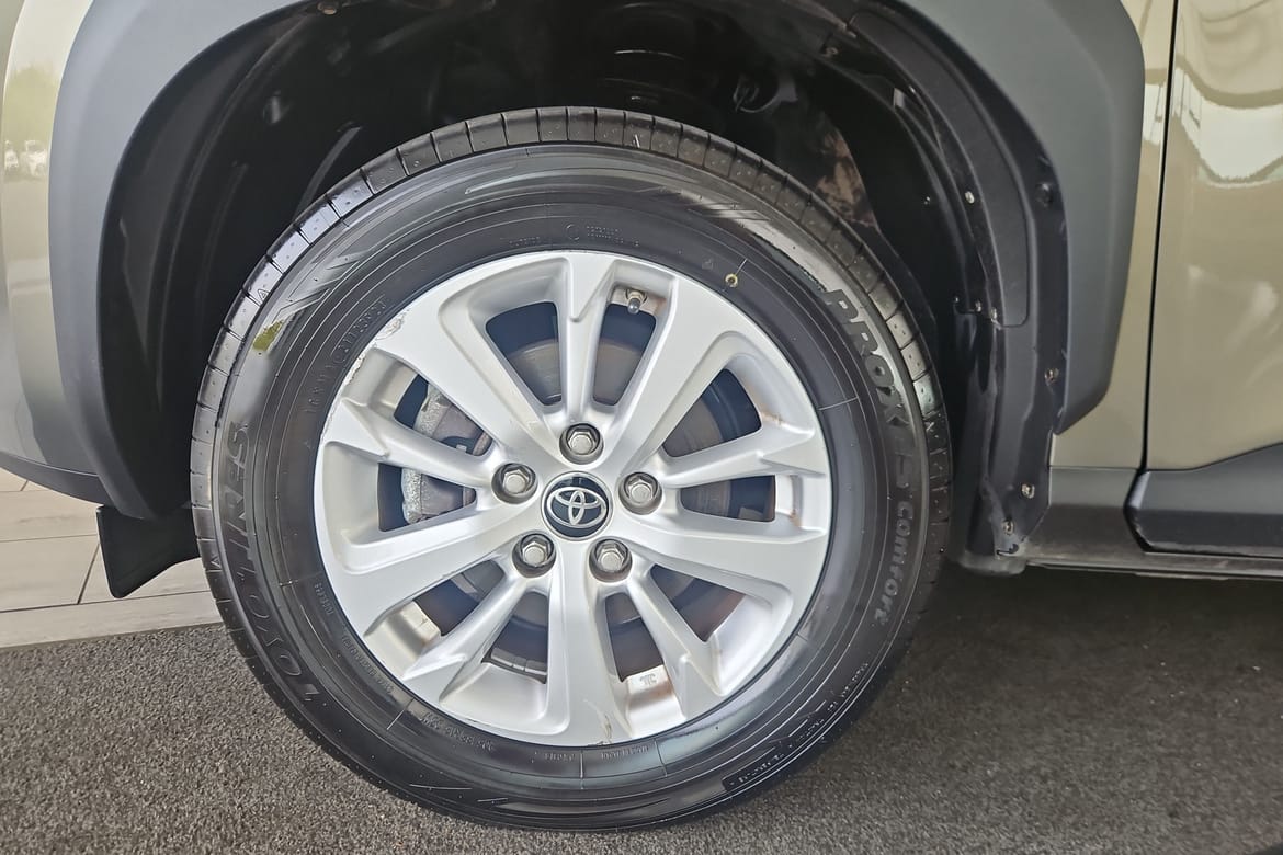 11 / 17