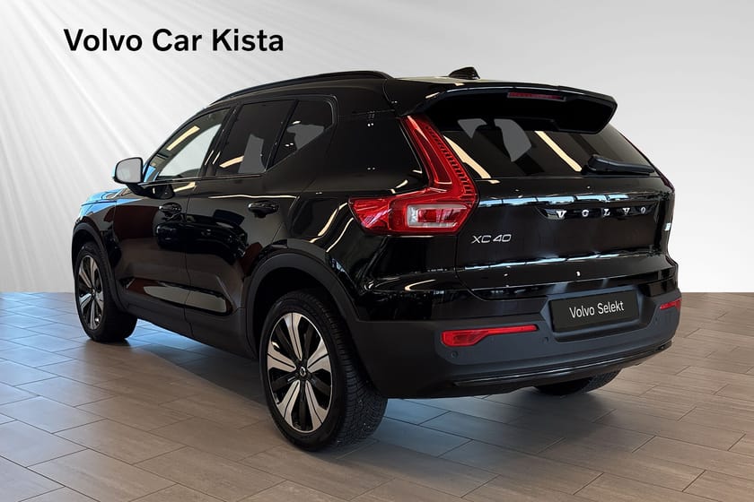 Bild 4 av Volvo XC40 Recharge Single Motor Core B-Kamera