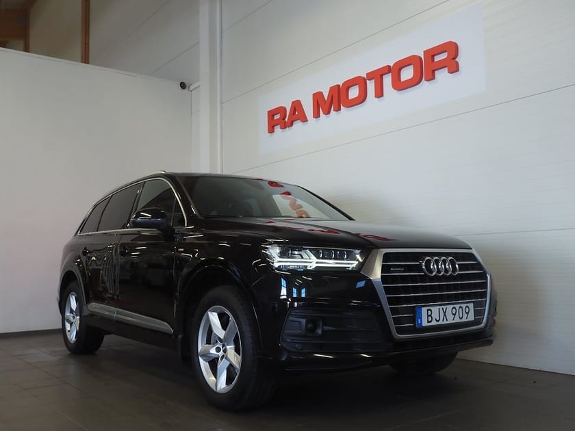 Bild 3 av Audi Q7 TDI 272hk S-line  7-sits |Drag|Navi|Kamera|D-värm|