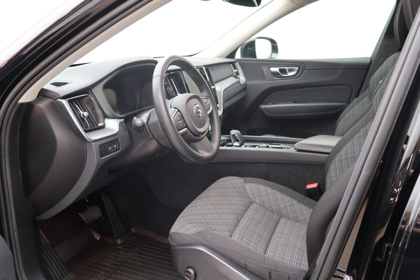 Bild 4 av Volvo XC60 Recharge T6 Core Edition/Tonade rutor