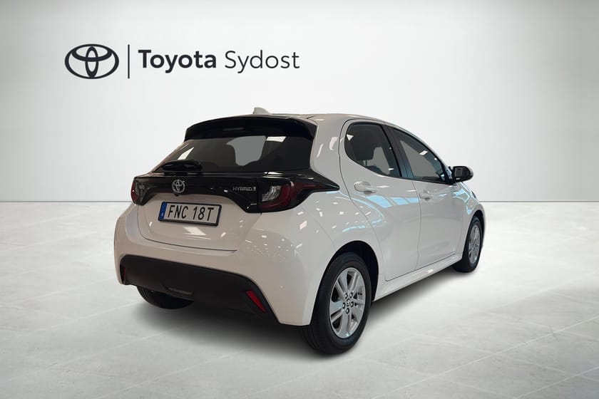 Bild 2 av Toyota Yaris Hybrid 5d Active Automat Rattvärme Backkamera Adaptiv farthållare mm.
