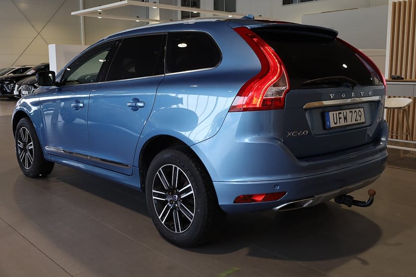 Bild 3 av Volvo XC60 D4 AWD AUT Summum Navi Drag VOC Läder Rattvärme