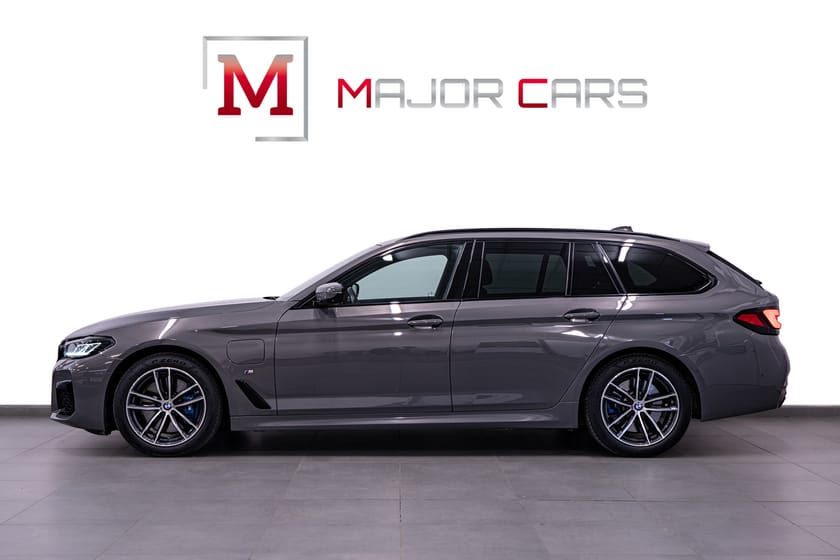 Bild 3 av BMW 530e xDrive Touring M Sport Innovation H/K DAP 360° HuD Drag 292hk