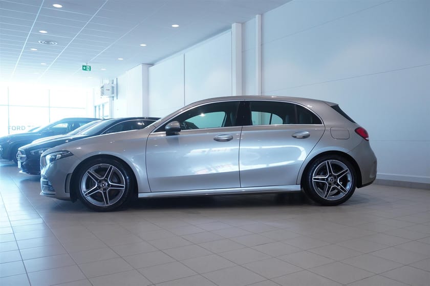 Bild 3 av Mercedes-Benz A 180 7g-DCT AMG Line Drag136hk