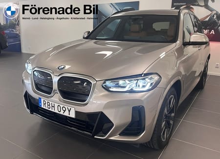 BMW iX3 Backkamera Adaptiv farthållare
