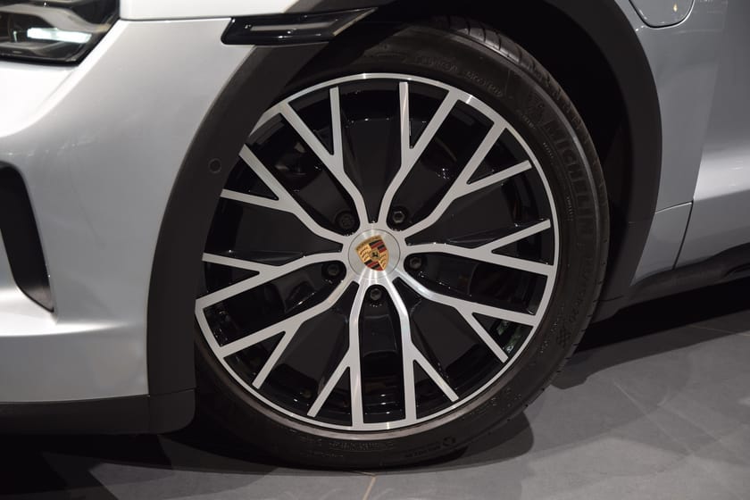 Bild 2 av Porsche Taycan 4 Cross Turismo 