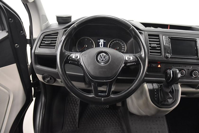 Bild 2 av Volkswagen Transporter T28 2.0 TDI Aut Comfort Drag Bluetooth 150hk
