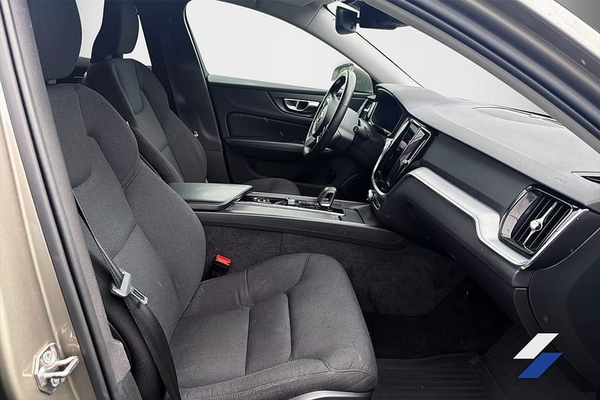 Bild 5 av Volvo V60 Cross Country B4 AWD Advanced Kamera VOC Värmare Drag Navi SoV-däck