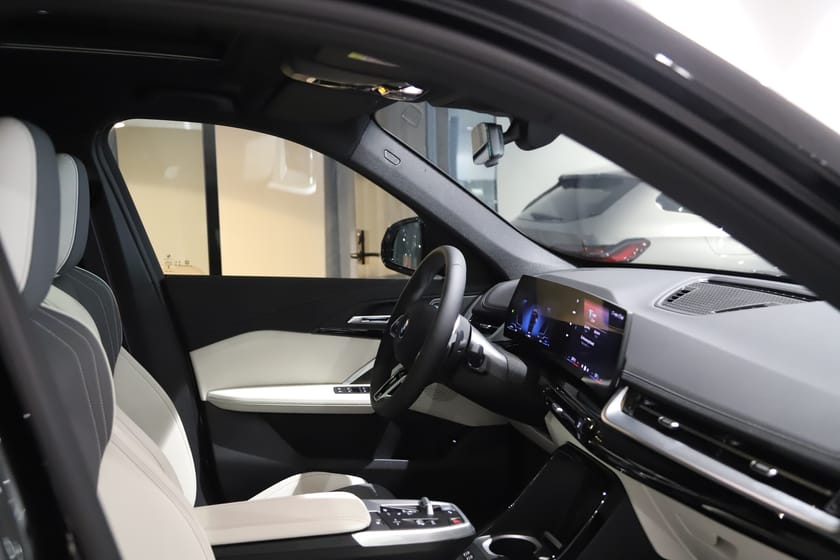 Bild 3 av BMW X1 xDrive25e xDrive 25e / M Sport PRO / Panorama / Premium / 19"