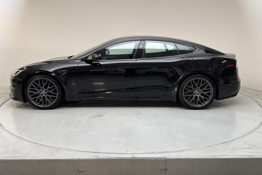 Bild 2 av Tesla Model S Dual Motor Long Range Yoke Luftfjädring