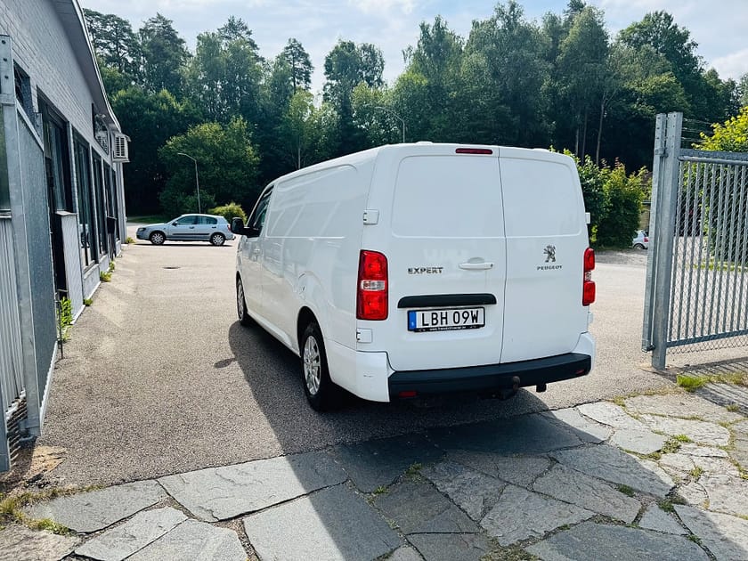 Bild 4 av Peugeot Expert Utökad Last 2.0 144HK L3 LÅNGA MODELLEN / DRAG / VÄRMARE / CARPLAY