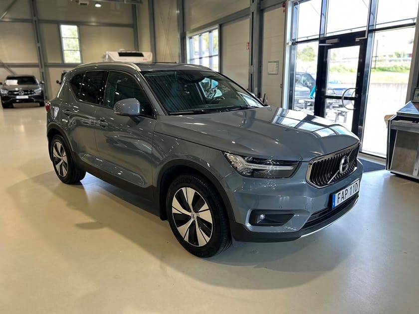 Bild 2 av Volvo XC40 B4 AWD Geartronic Momentum Advanced SE BLIS/ H/K / Drag