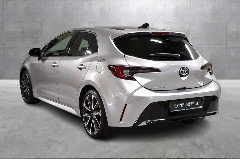 Bilde 3 av Toyota Corolla Hybrid 2.0 VVT-i Executive I Panorama I Lav km