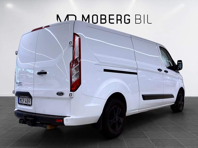 Bild 4 av Ford Transit Custom 300 2.0 130hk L2 V-Inrett Drag B-Kamera Värmare