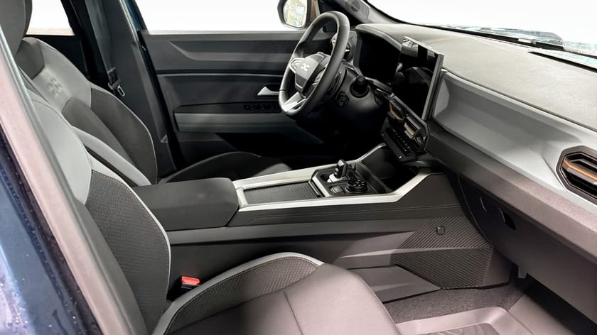 Bild 3 av Dacia Bigster EXTREME HYBRID 150 4X4 AUTOMAT